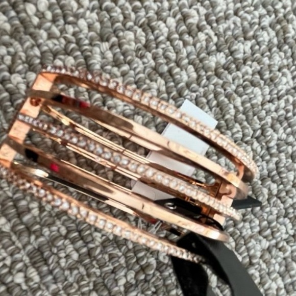 Vince Camuto Rose Gold pave crystal Alternating Line hinge Bangle NWT - Picture 3 of 5